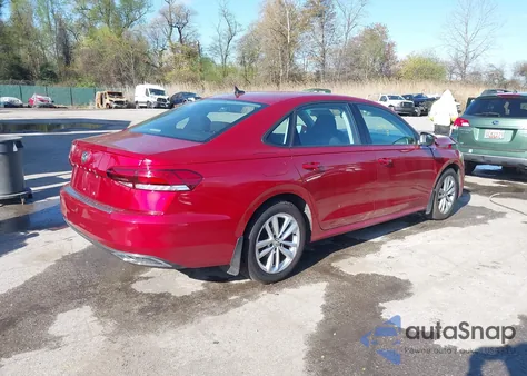 2021 Volkswagen Passat 2.0T S z USA, uszkodzony, nr VIN 1VWAA7A32MC016091